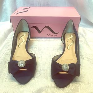 Nina navy stain wedge SZ 6 make an offer